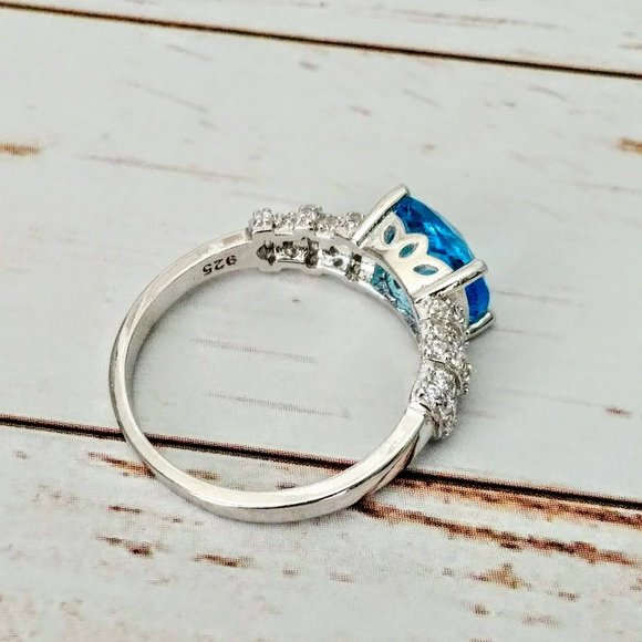 Antique Cut Blue Topaz Ring - Picture 4 of 6